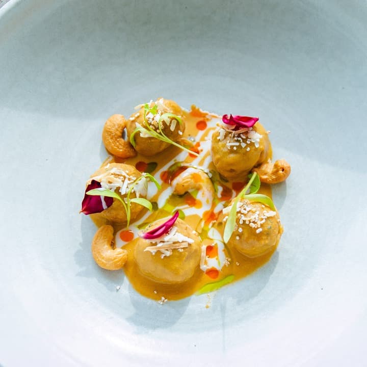 Celebrity Ascent food