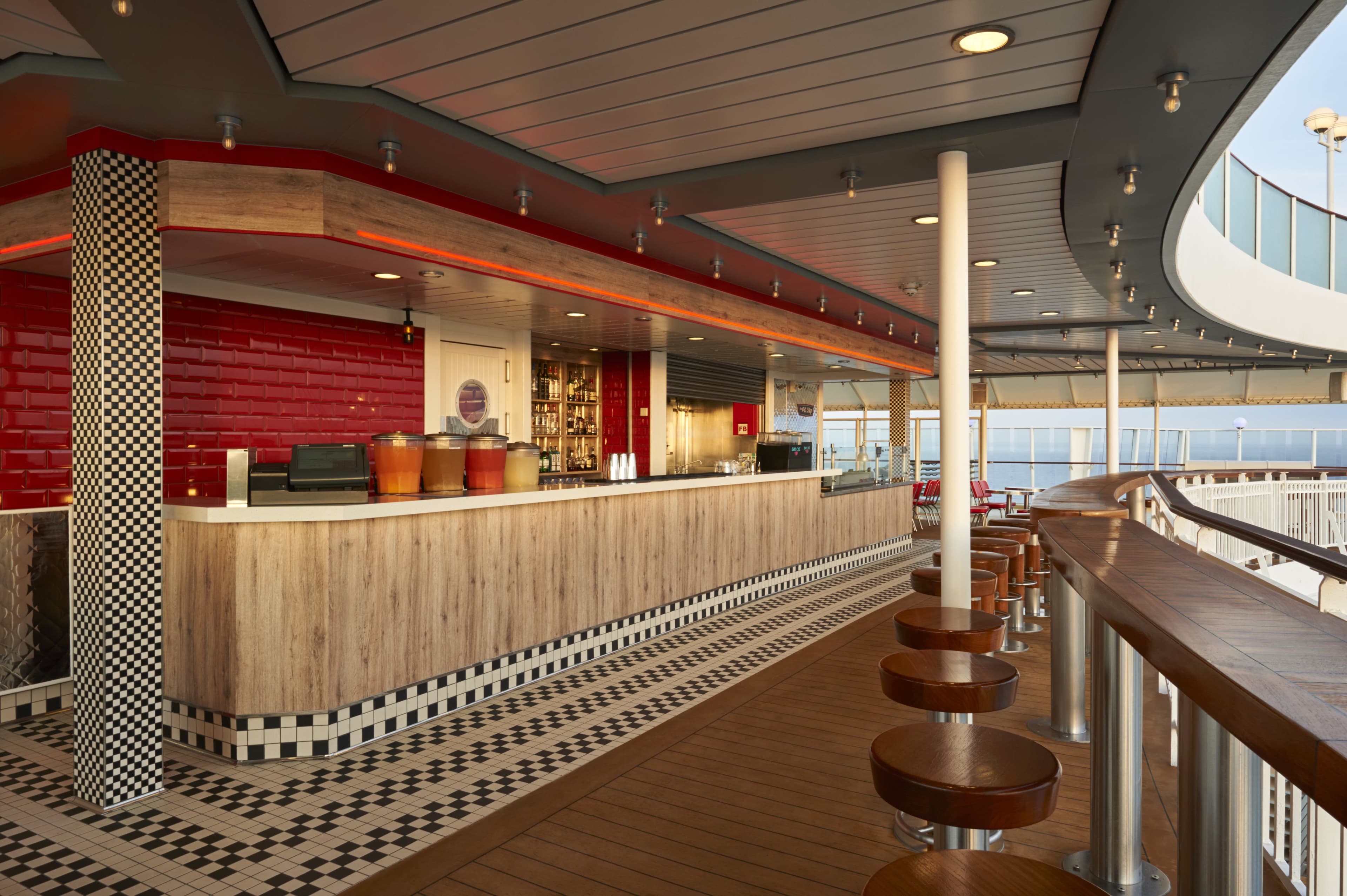 Norwegian Jade Facilities