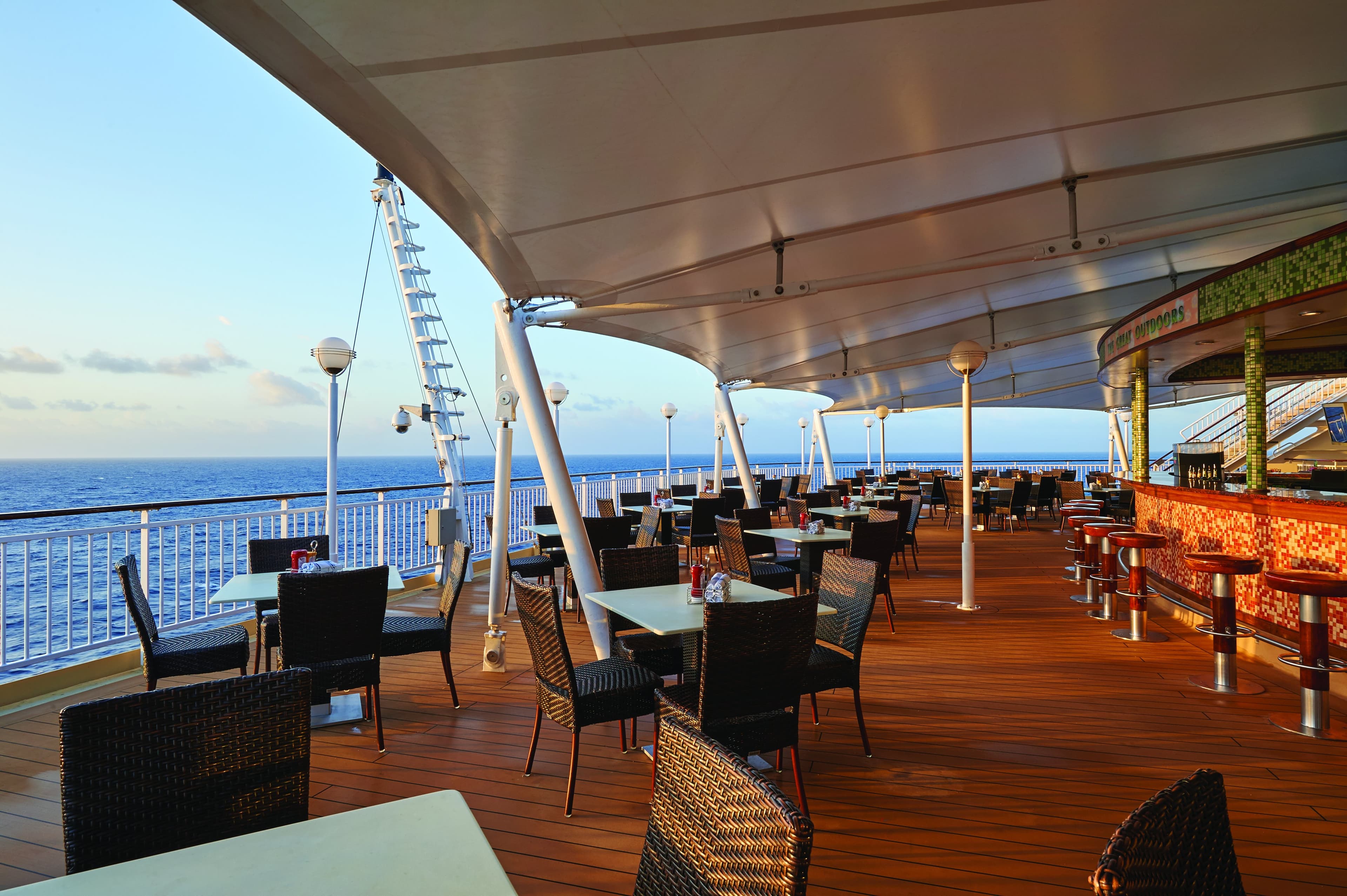 Norwegian Pearl Dining