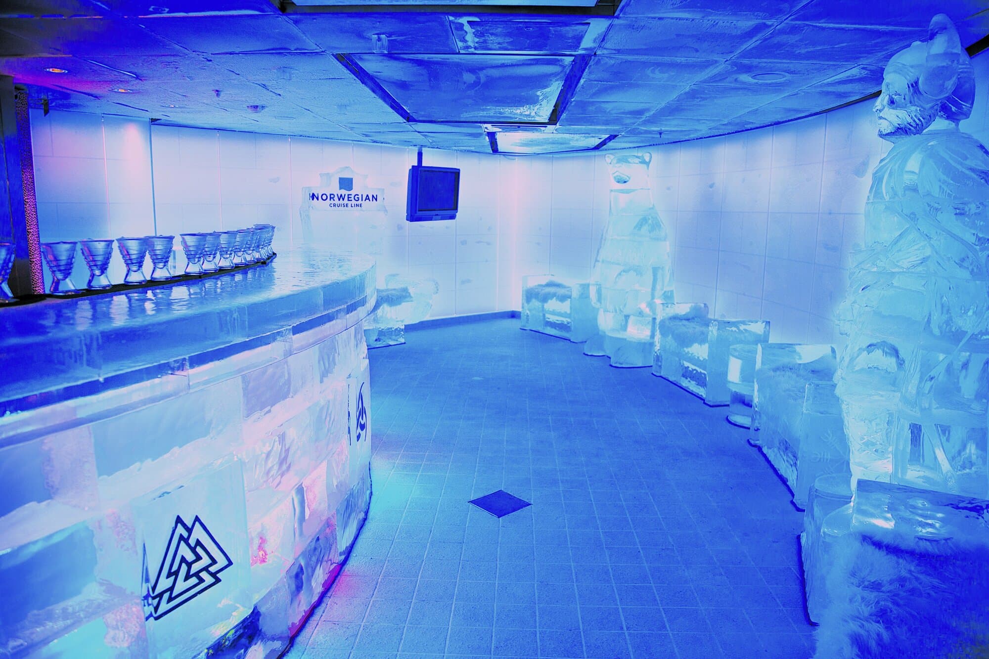 Norwegian Epic Skyy Vodka Ice Bar