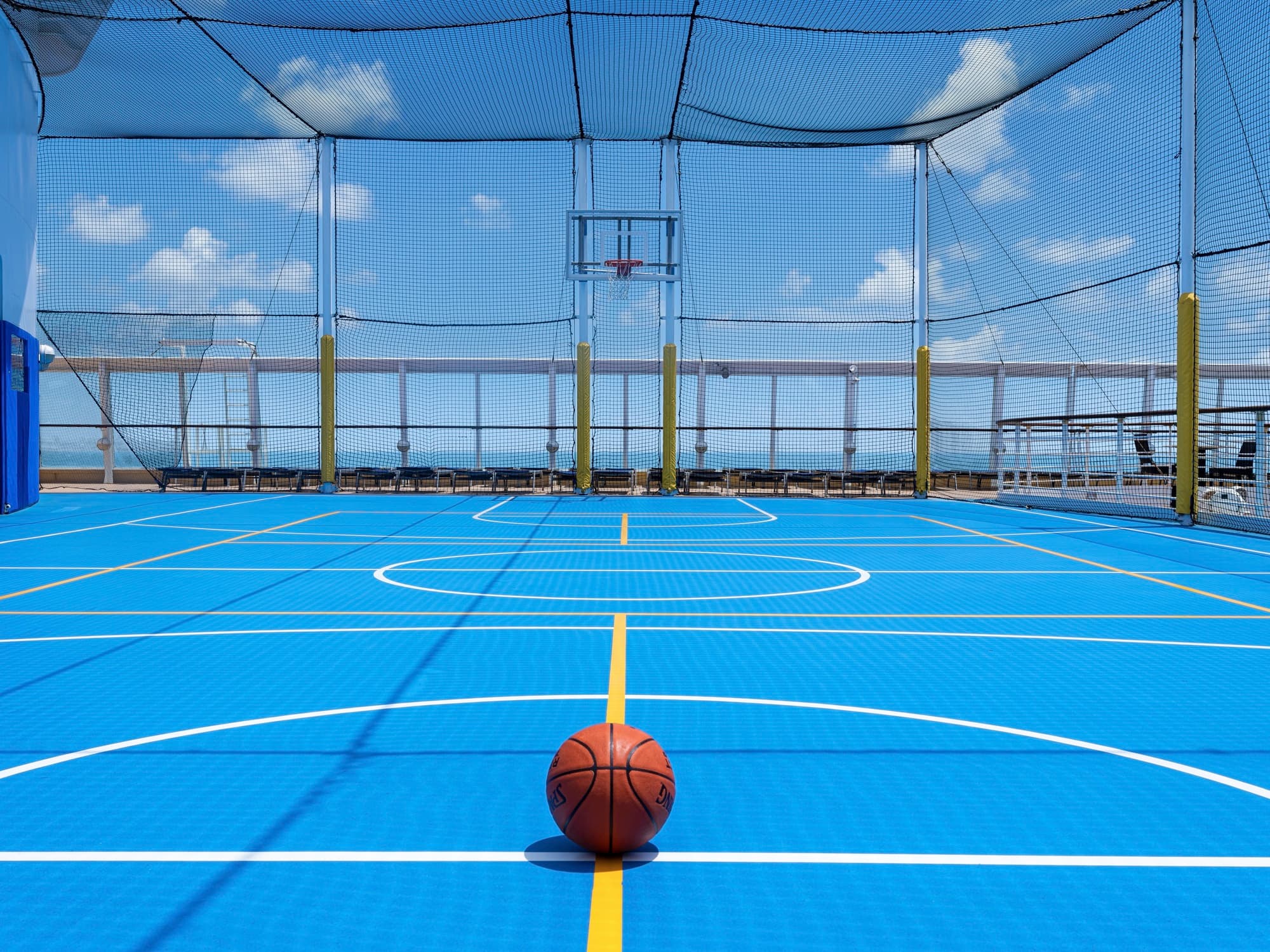 Norwegian Sky, Sports Court