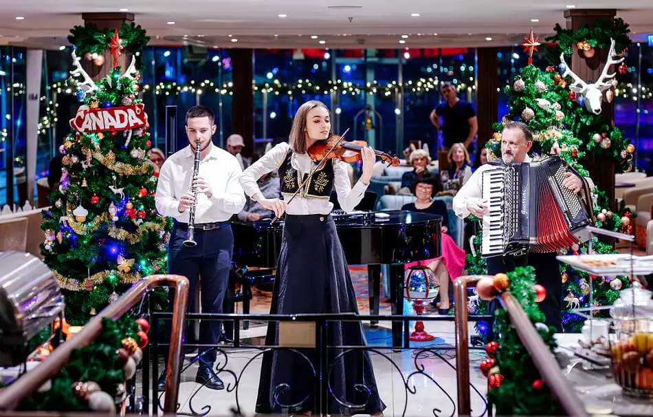 Amawaterways entertainment