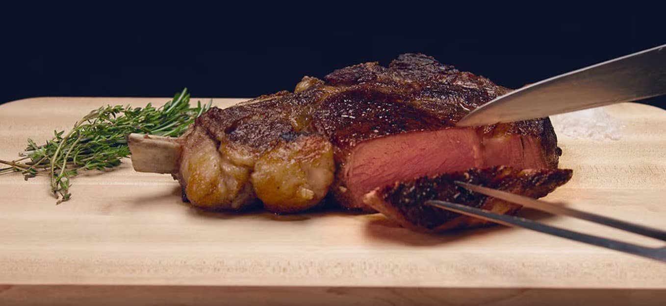 Diining Celebrity Eclipe