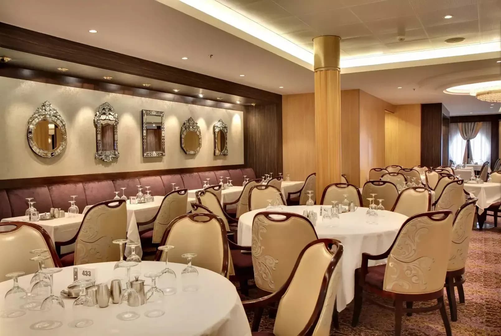 Royal Caribbean - Allure of the Seas, Adagio Dining Room