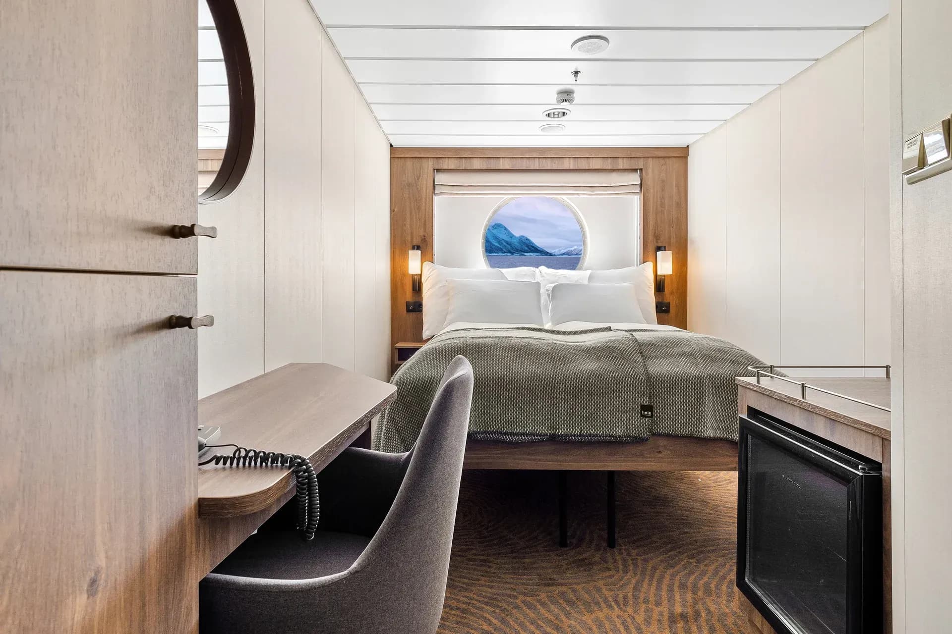 HX Expedition MS Trollfjord Arctic Superior Cabin