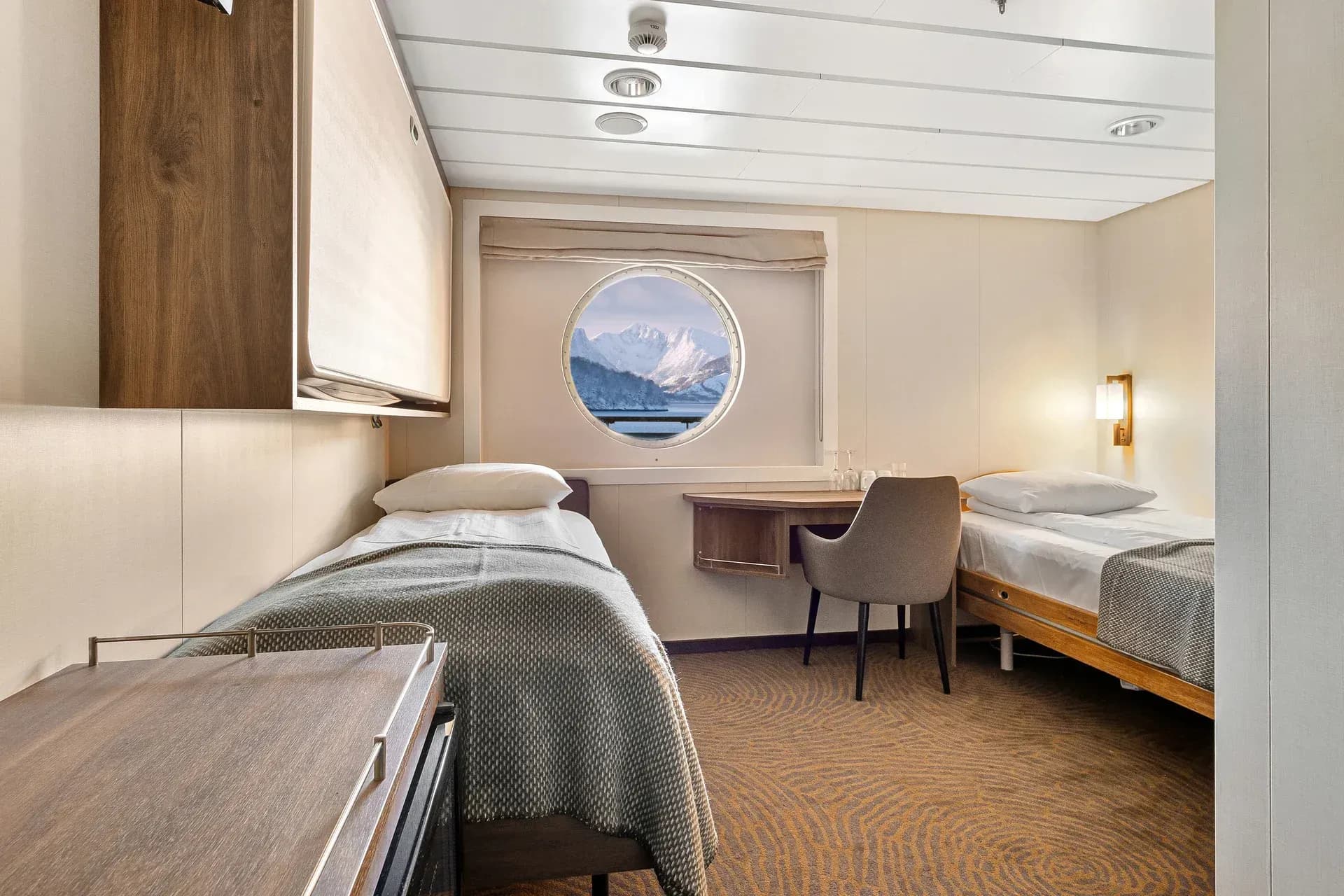 HX Expedition MS Trollfjord Arctic Superior - Accessible Cabin