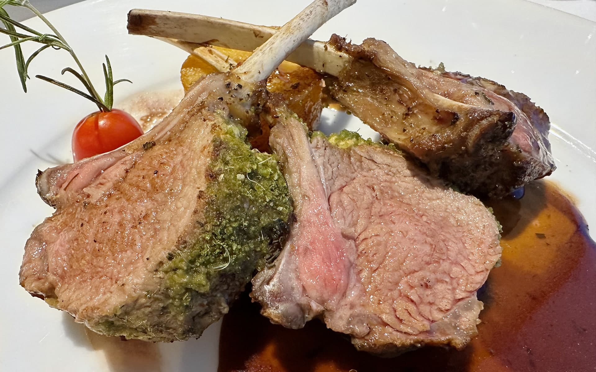 azamara food and restaurant