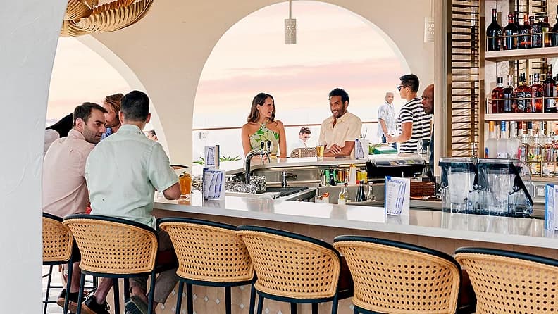 Celebrity ascent bars blog