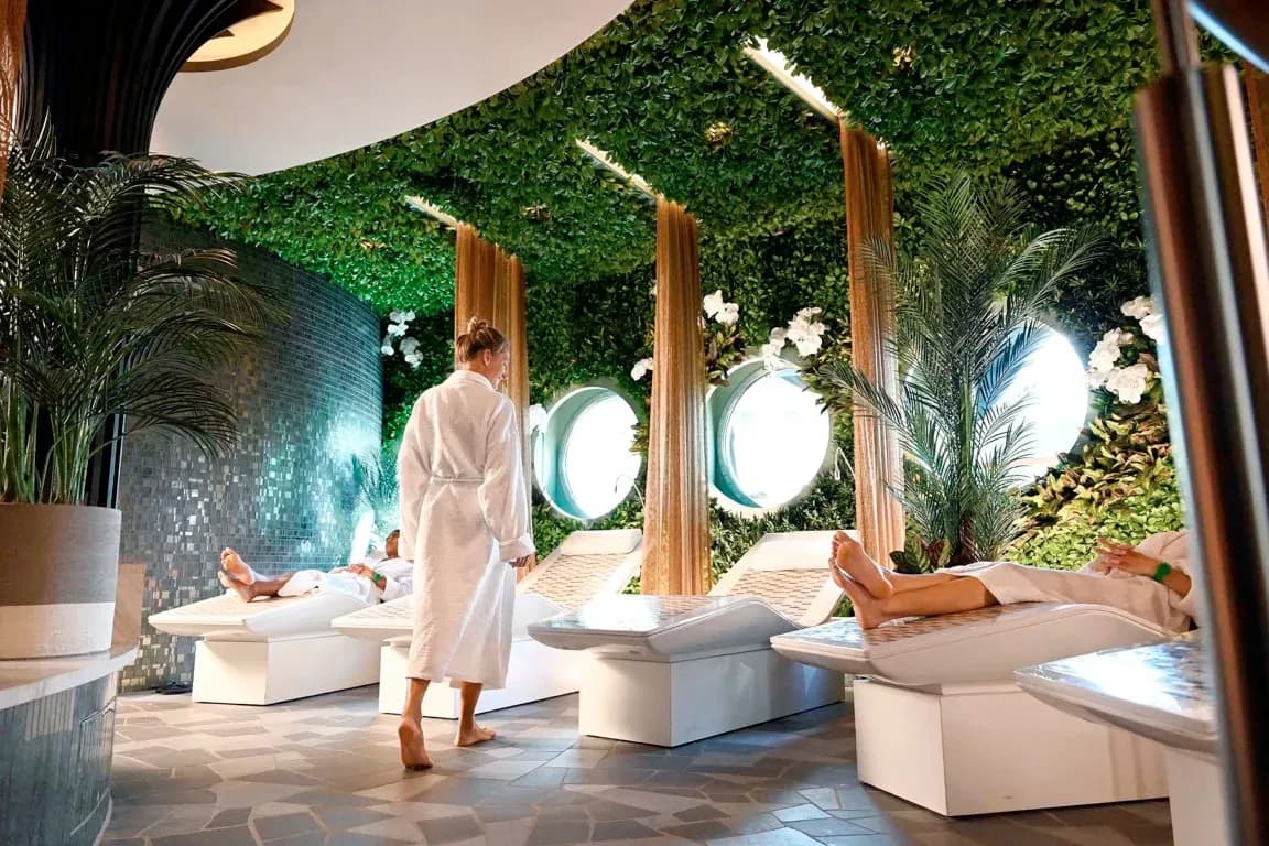 Disney Adventure Spa