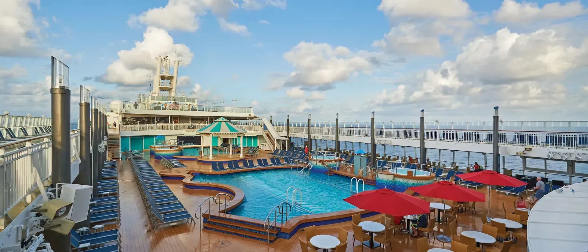 norwegian jade cruise ship pool deck