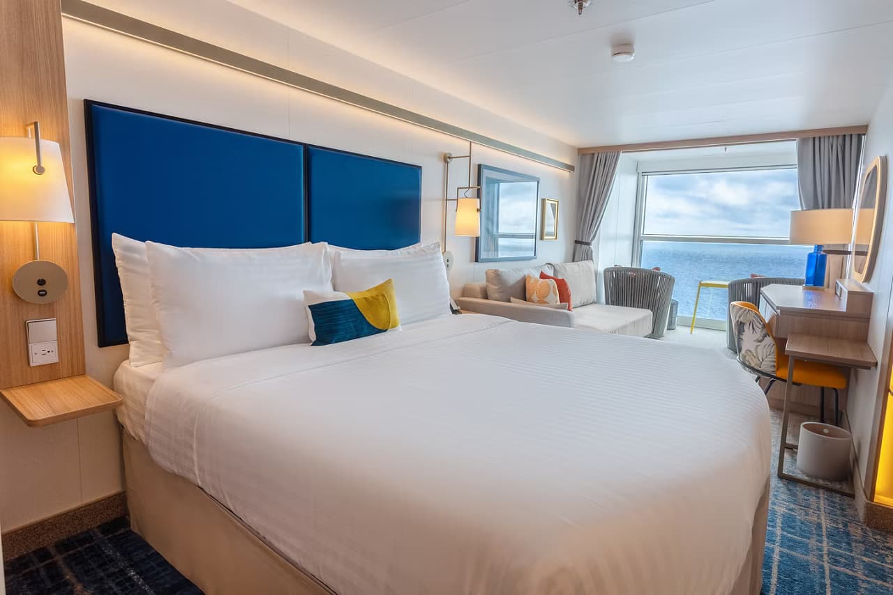 Icon of the Seas family Infinity ocean view balcony - Dubai Cruise booking