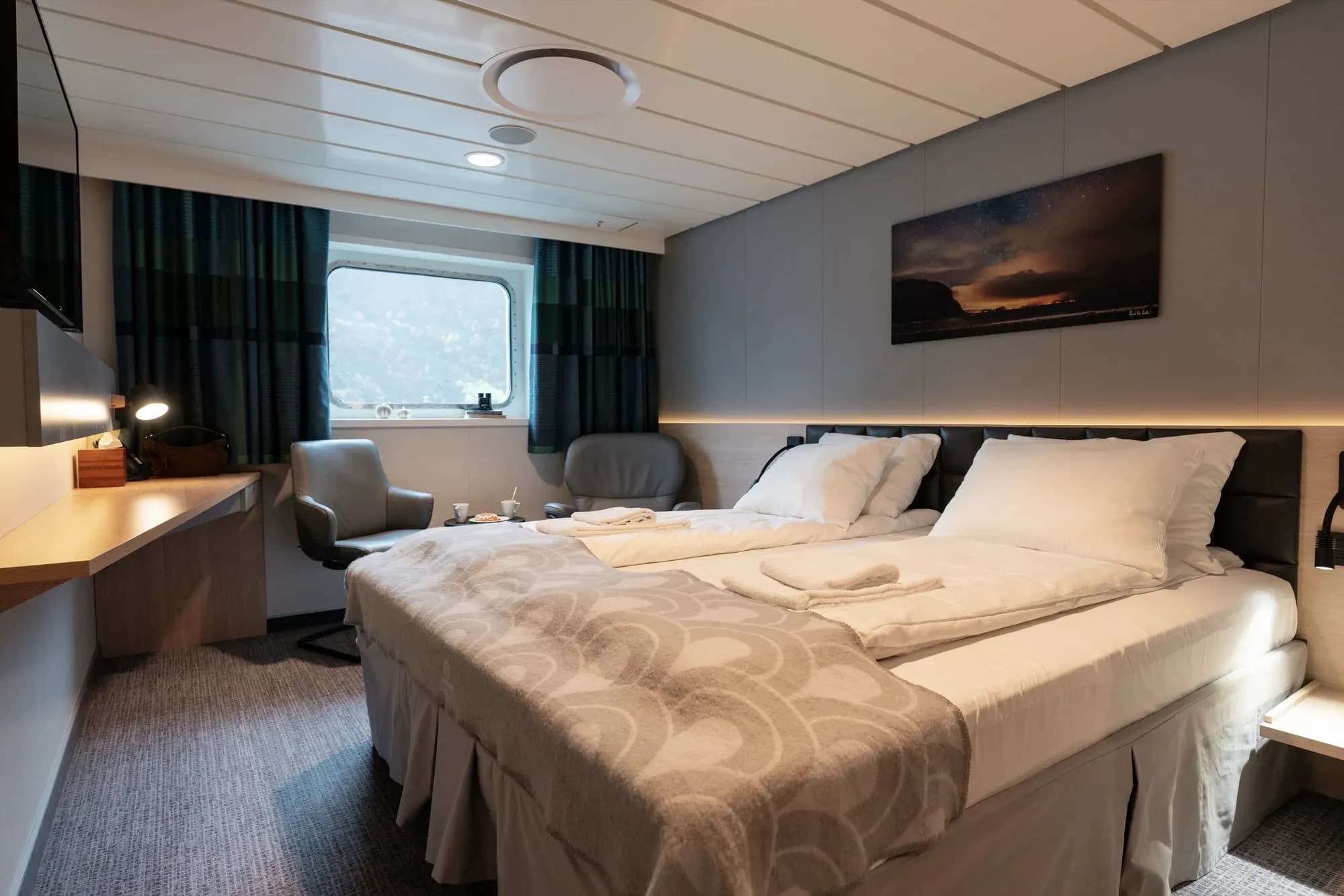 Havila Voyages, Havila Capella, Seaview Superior King