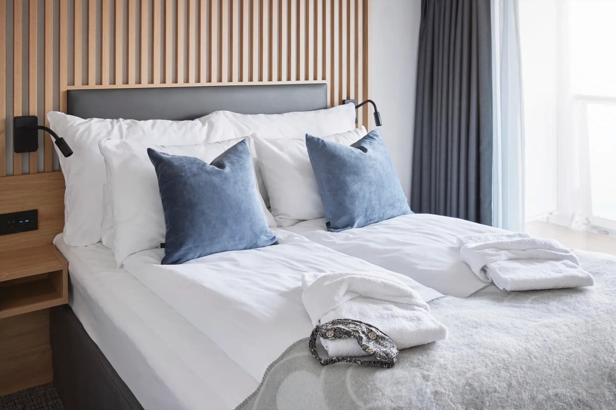 Havila Voyages, Havila Capella, Balcony Suite
