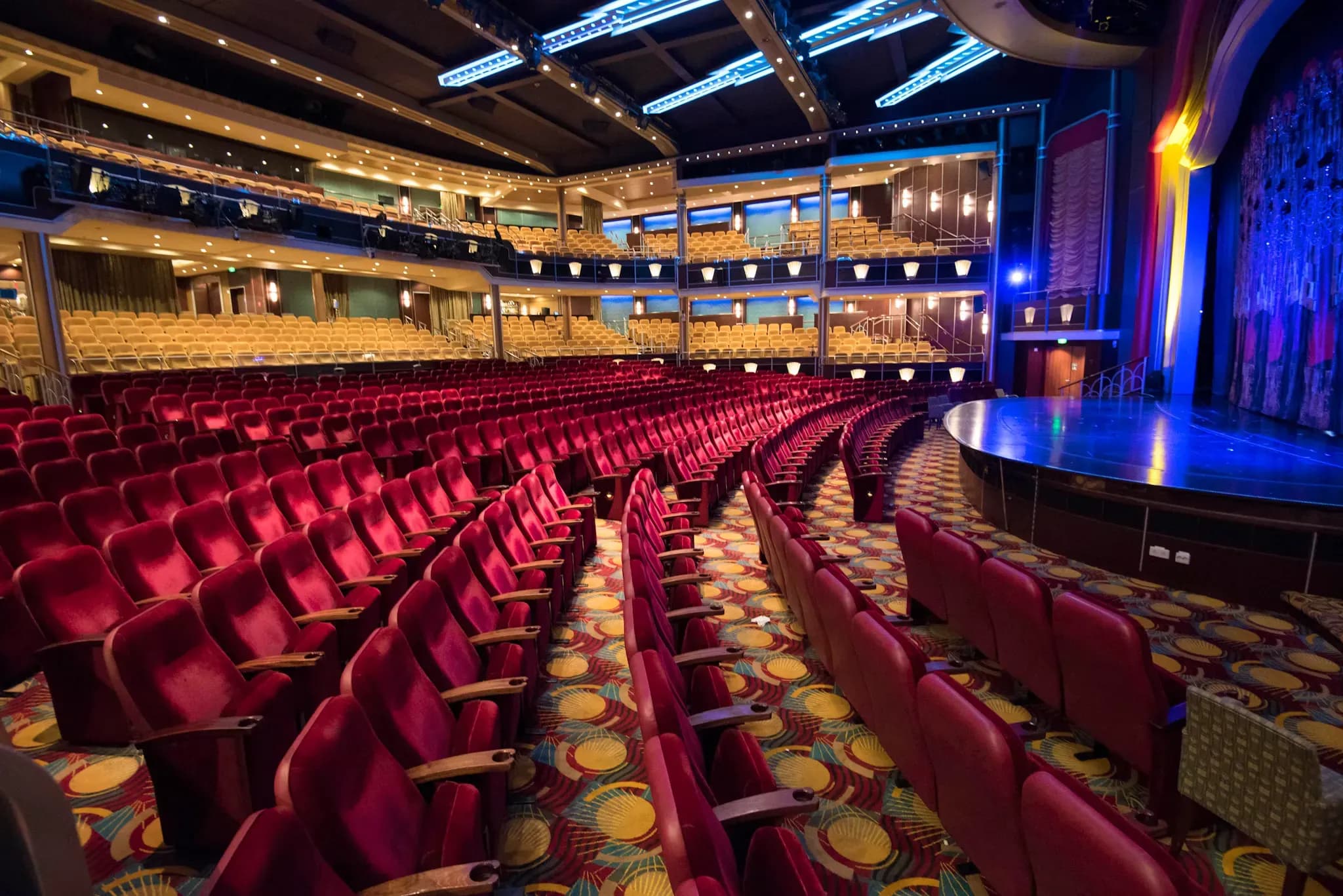 Freedom of the seas, Royal Theater