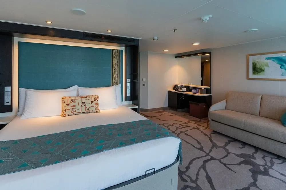 aroya cruise accessible cabin