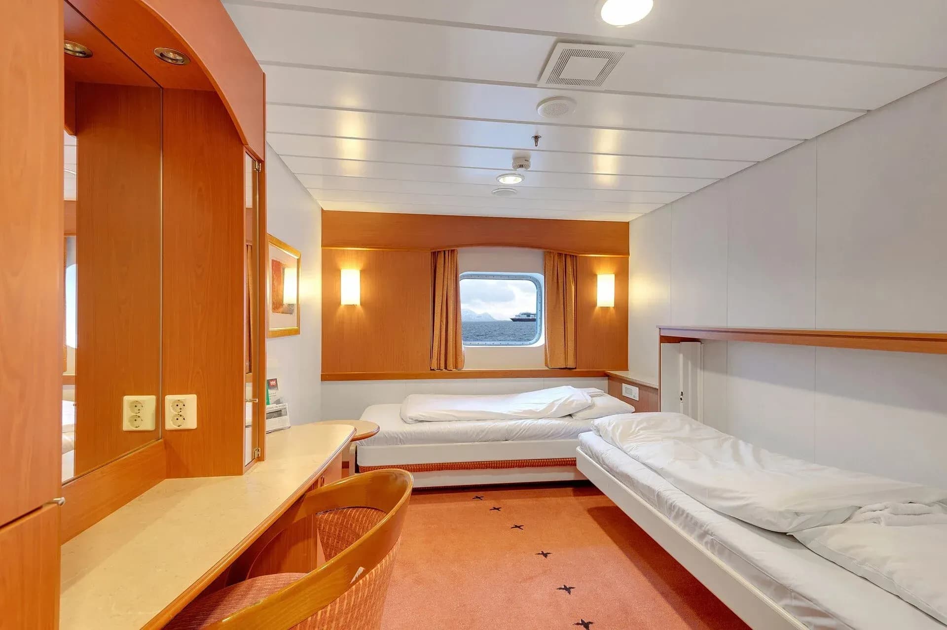 HX Expedition trollfjord polar outside cabin