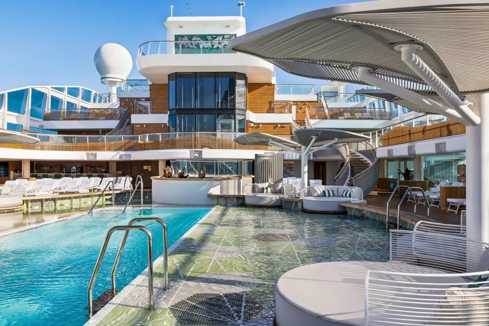 Oceania vista pool deck - Oceania allura