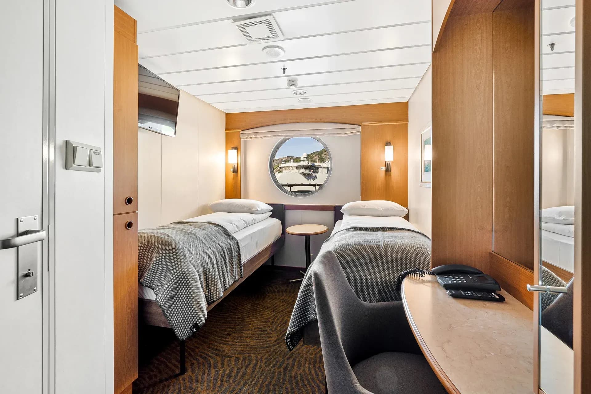 HX Expedition MS Trollfjord polar outside cabin