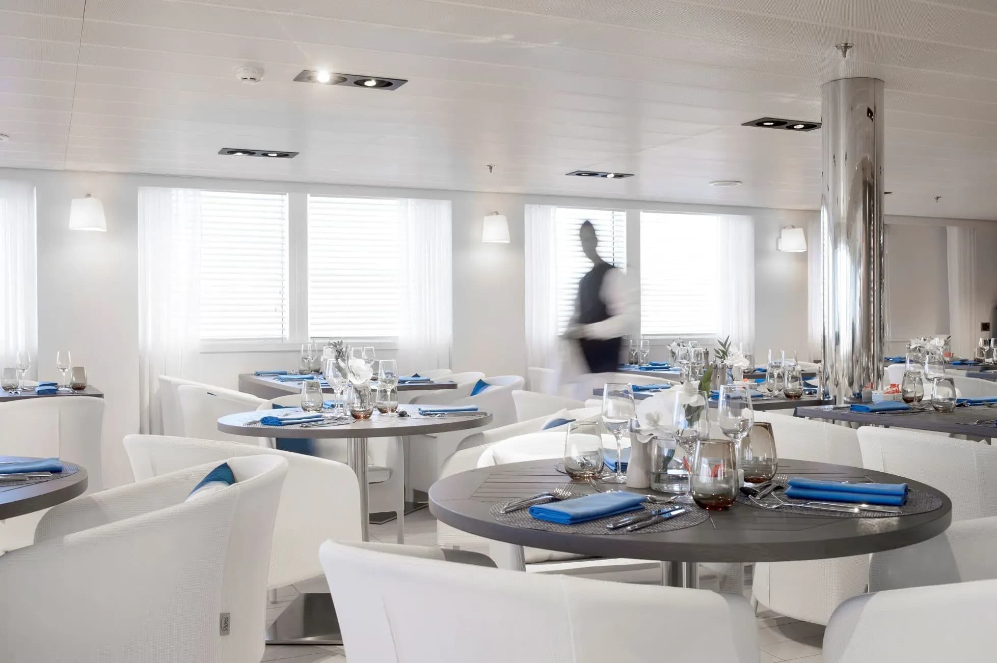 Ponant L'Austral Luxury Yacht - restaurant