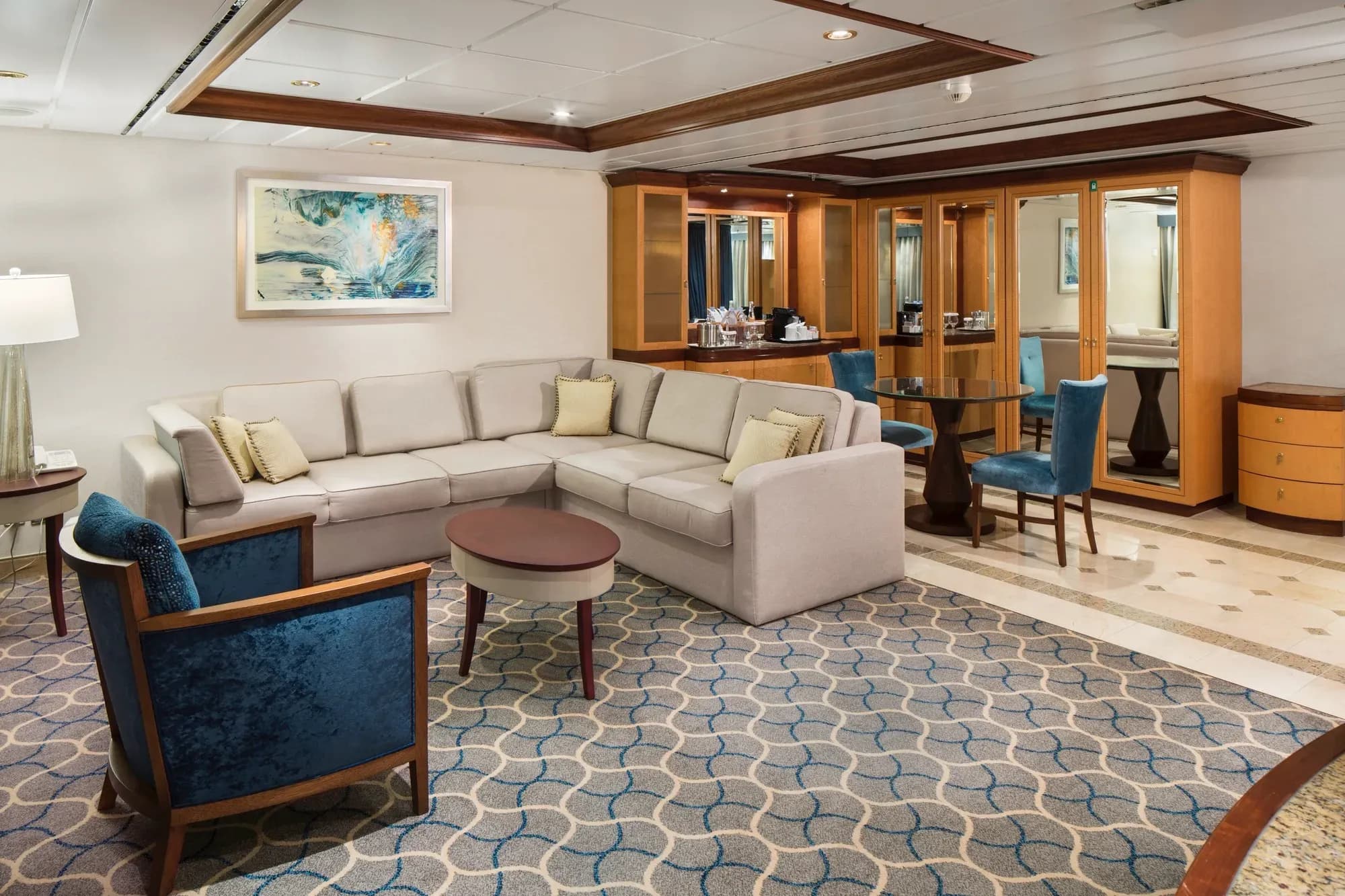 Royal Caribbean - Jewel of the seas, Owner's Suite - 1 Bedroom
