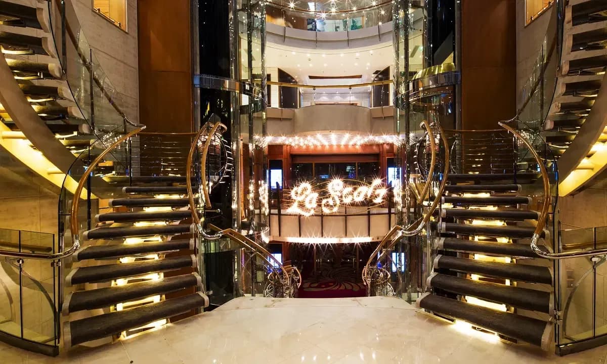 Grand Atrium Staircase, Voyager of the Seas