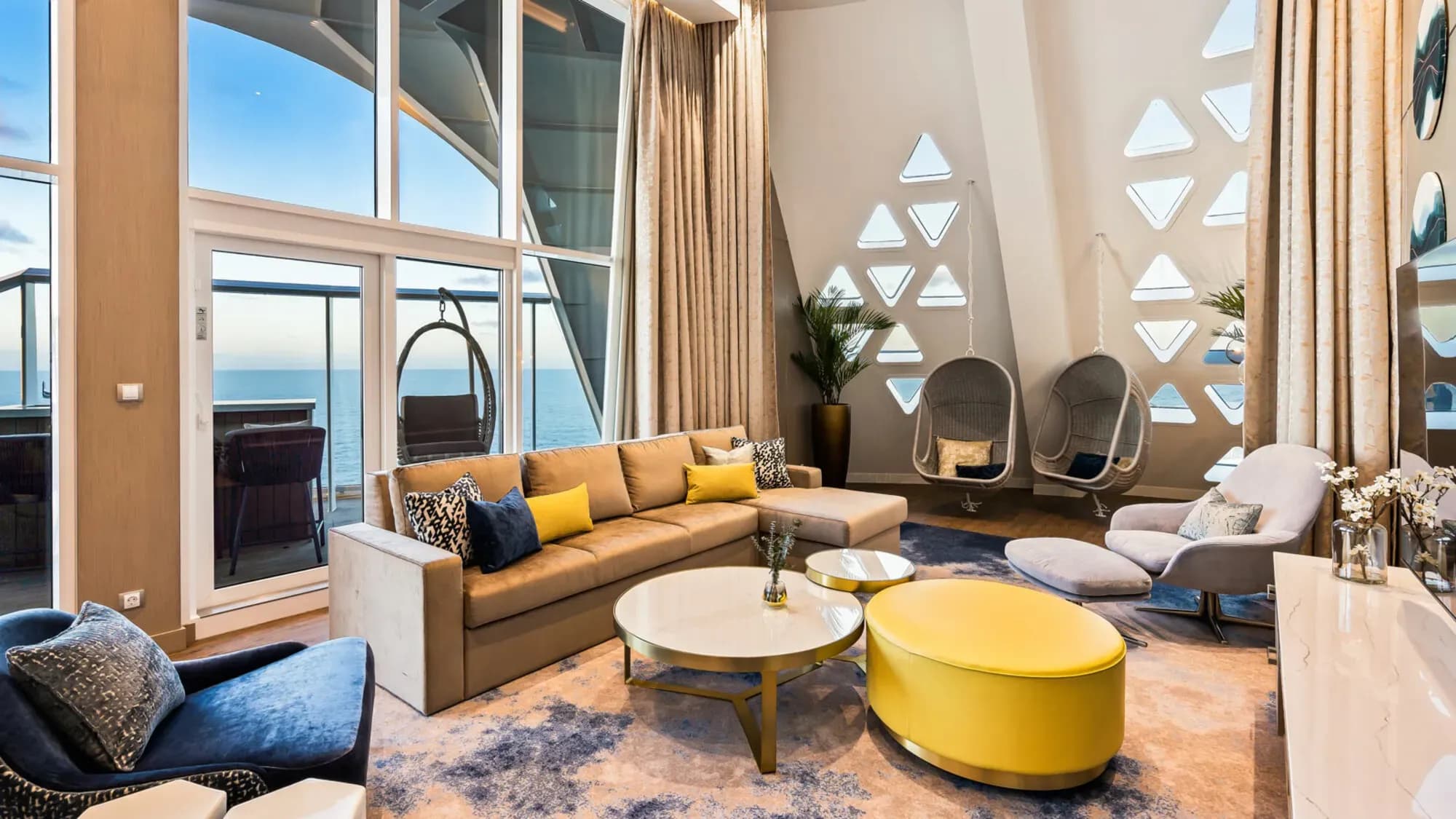 Royal Caribbean - Wonders of the Seas, Royal Loft Suite
