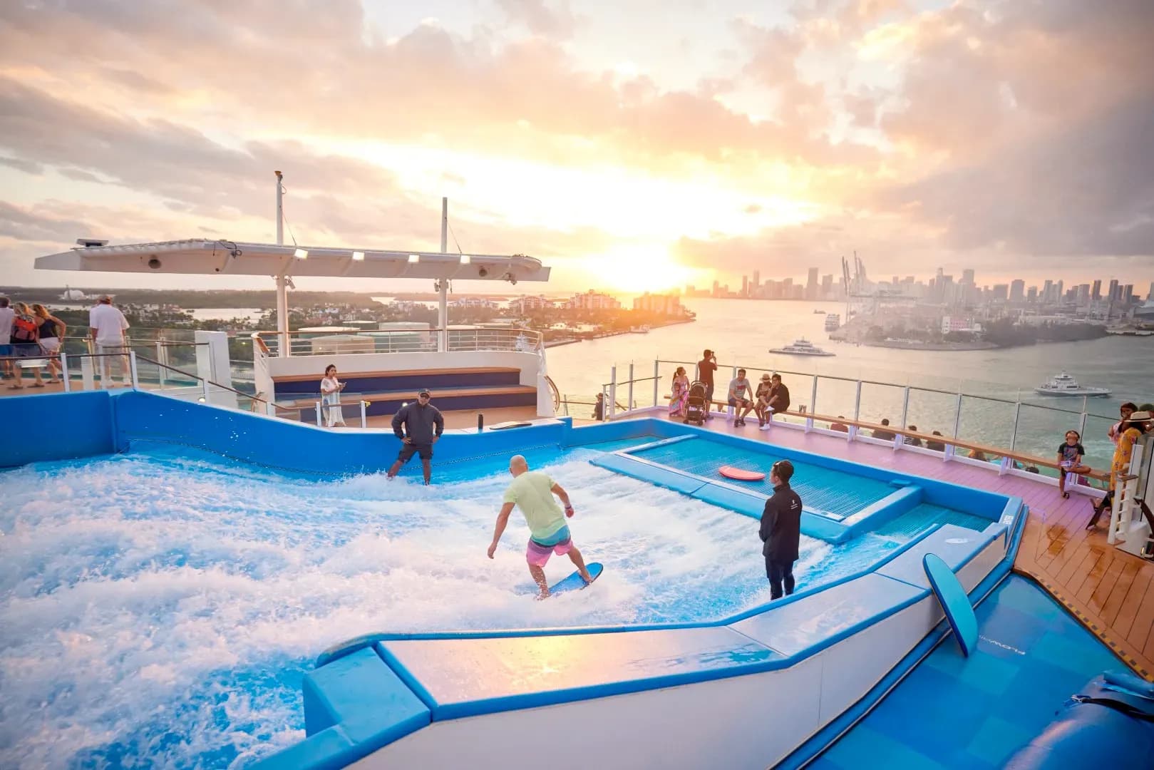 Freedom of the seas, Flowrider