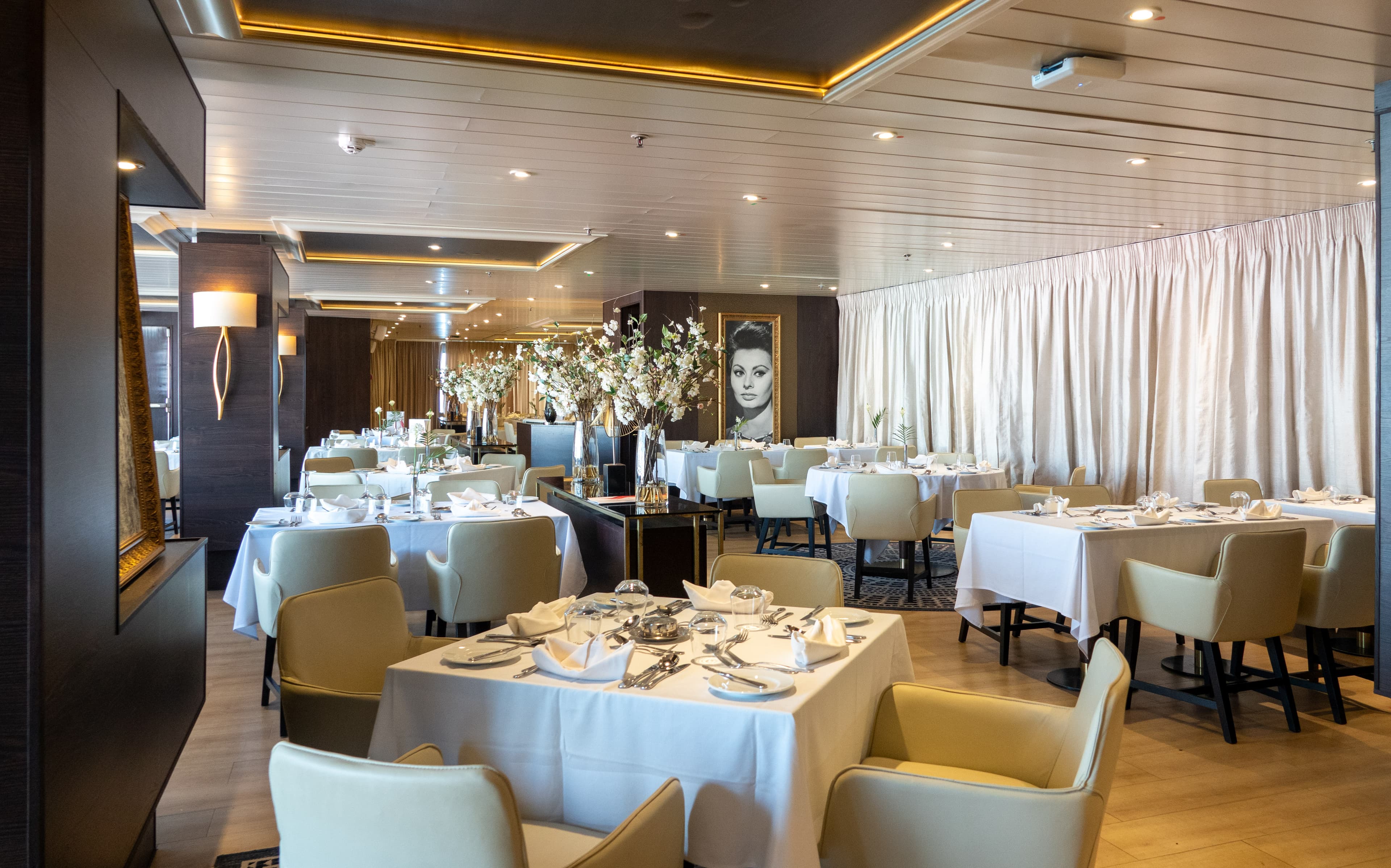 Celestya Discovery Dining